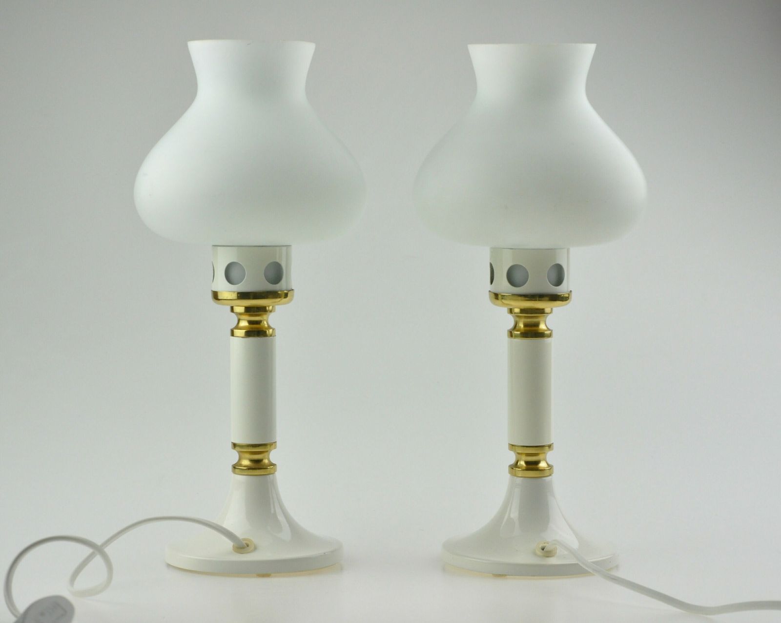 Vintage Pair Of Lamps, Vintage Lamp Pair, Pair Table Lamps, Pair Lamps Vintage, Mid Century Lamp Pair, Mid Century Lamp, Pair Lamps photo for sale