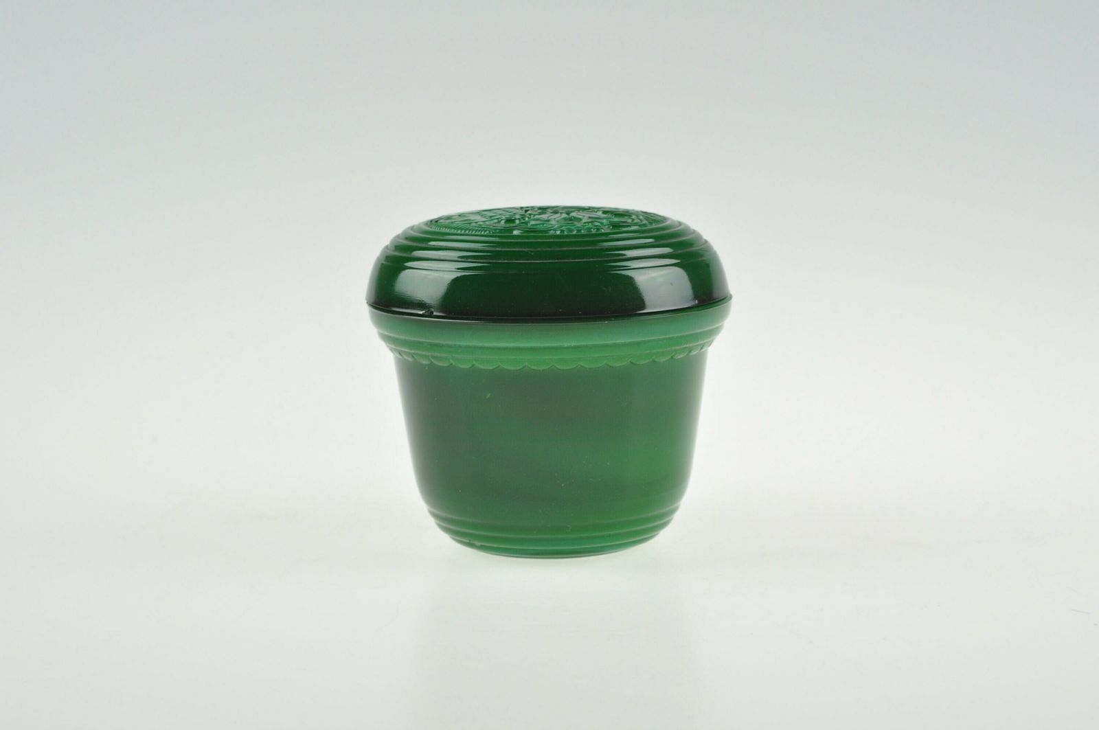 Malachiet Sieradendoosje Met Bloemmotief, Art Deco Doosje, Malachiet Doosje, Malachiet Schaal, Sieradendoosje, Sieradenschaal, Malachietglas, Malachiet photo for sale