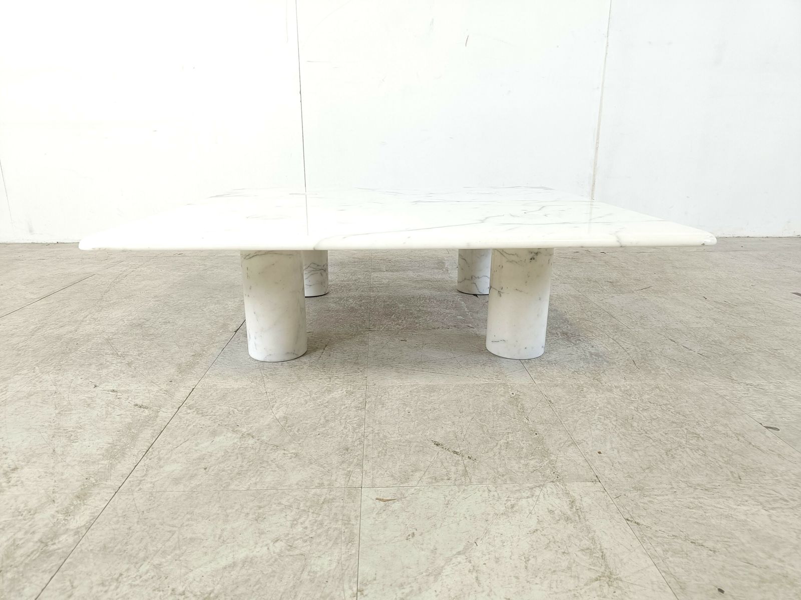Angelo Mangiarotti Carrara Marble Coffee Table For Up&Up, Italy photo vinterior