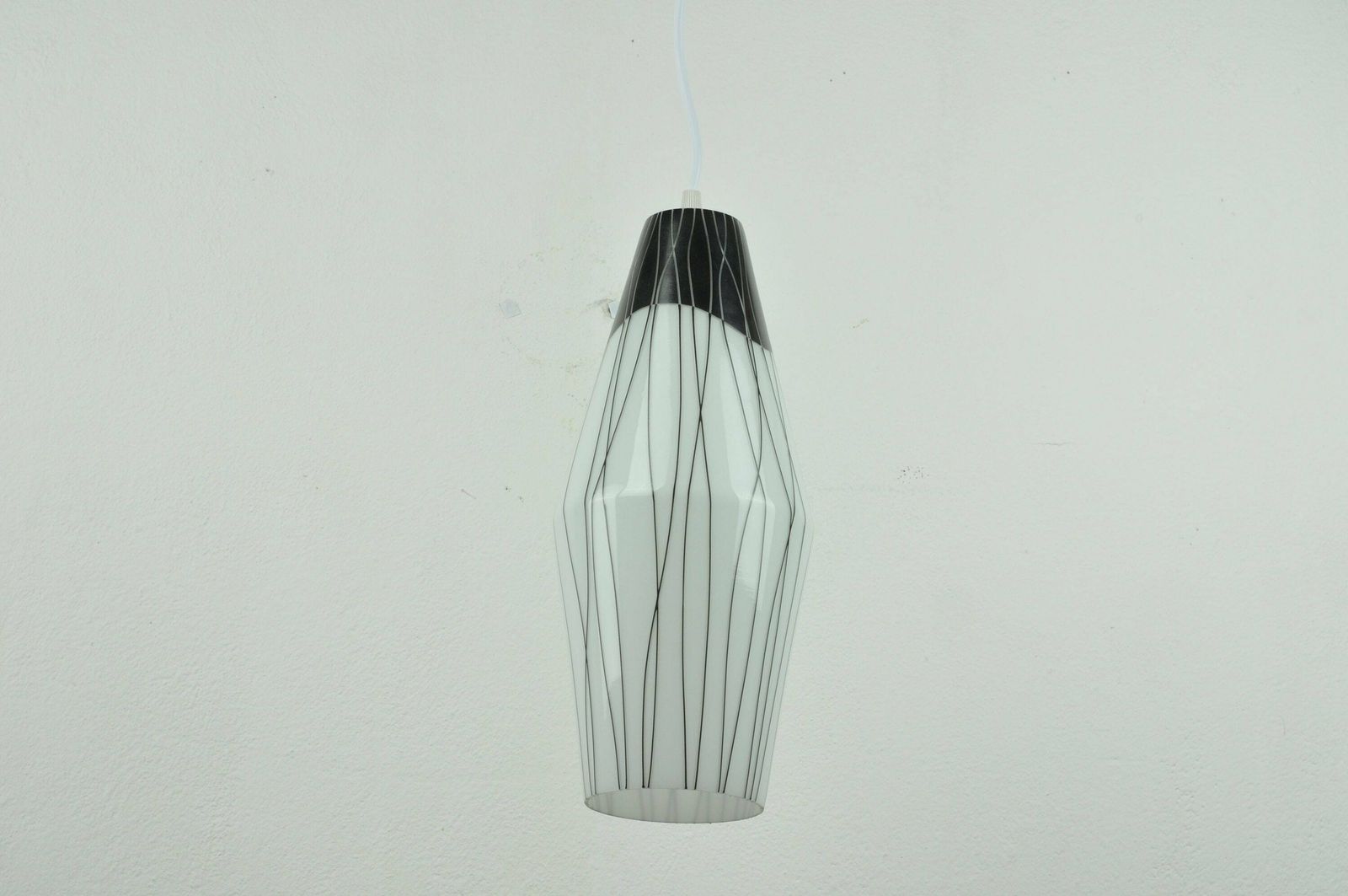 Mid Century Pendant Lamp, Pendant Lamp, Mid Century Ceiling Lamp, Ceiling Lamp, Pendant Lighting, Ceiling Light, Ceiling Lighting photo vinterior