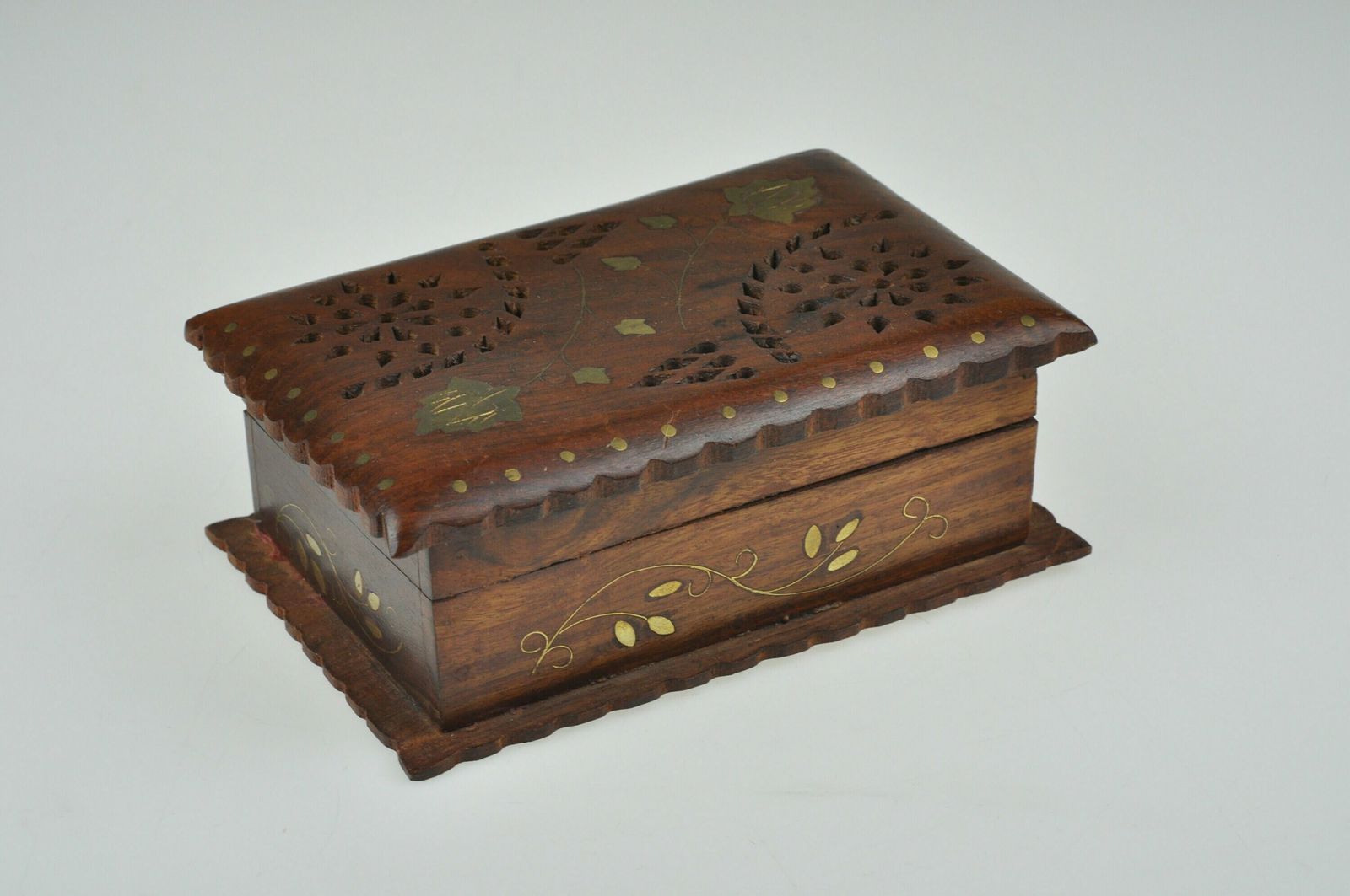 Carved Wooden Box, Hand Carved Wooden Box, Vintage Wooden Box, Wooden Jewelry Box, Trinket Box, Vintage Wooden Box, Jewelry Box