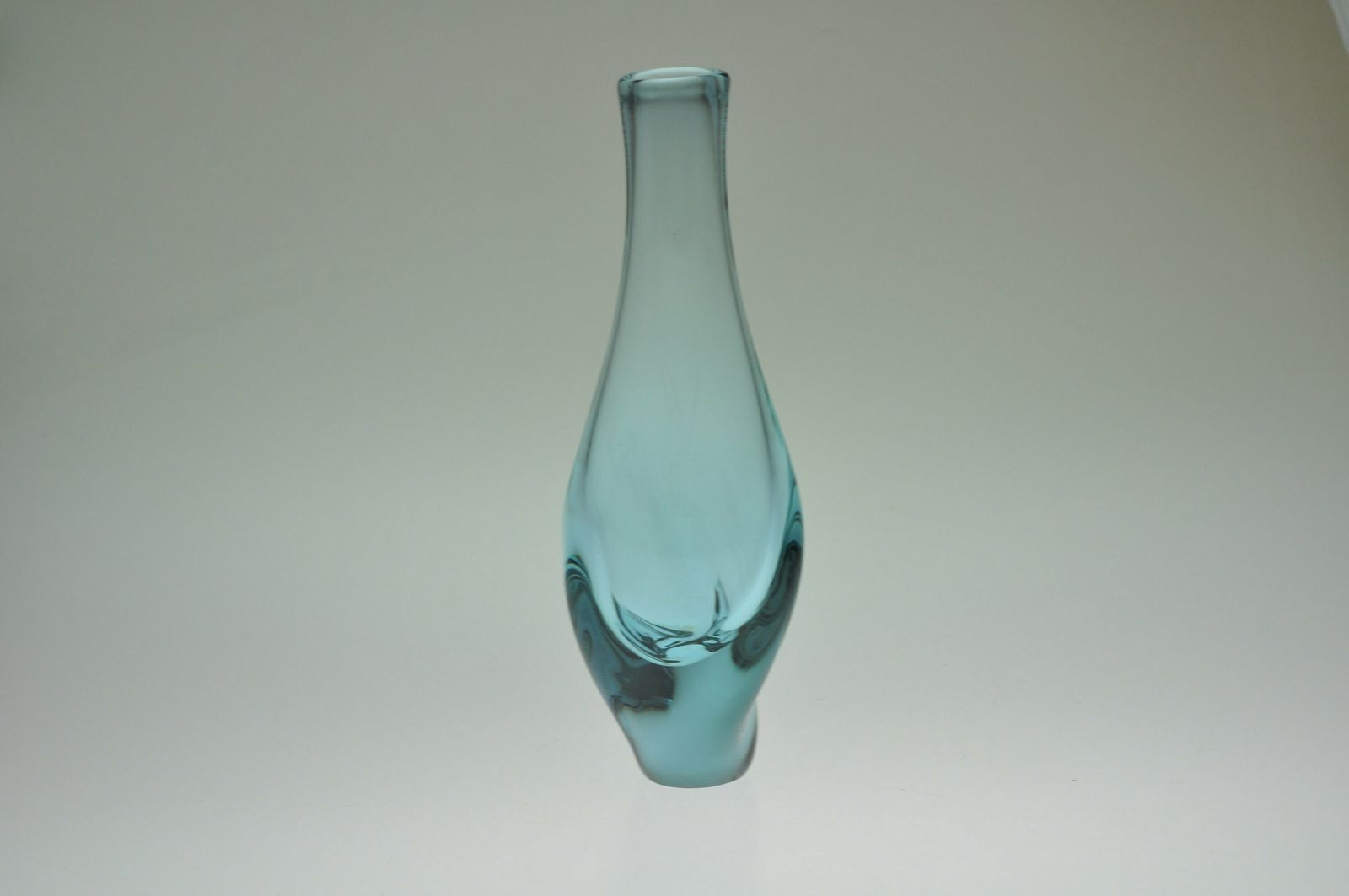 Miroslav Klinger Zbs Vase, Glass Vase, Mid Century Vase, Czech Vase, Czech Glass, Alexandrite Vase, Vintage Glass Vase, Flower Vase