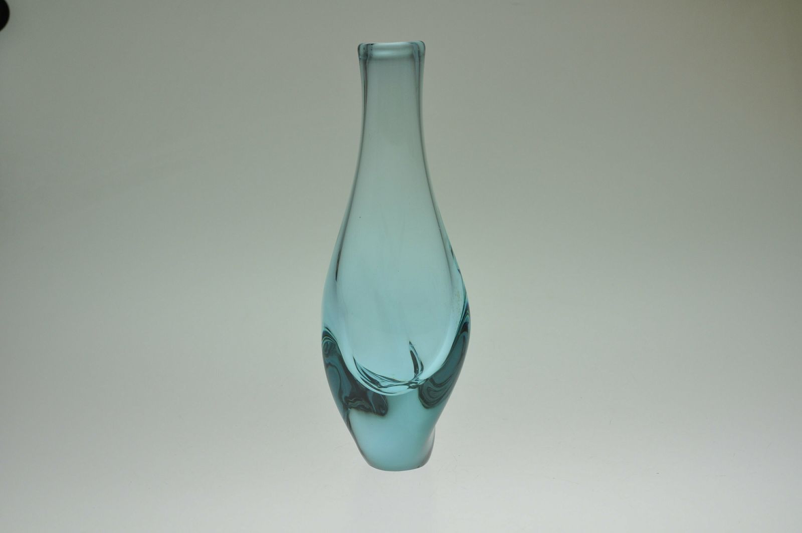 Miroslav Klinger Zbs Vase, Glass Vase, Mid Century Vase, Czech Vase, Czech Glass, Alexandrite Vase, Vintage Glass Vase, Flower Vase photo for sale