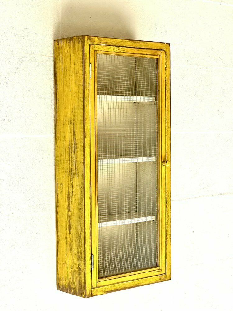 Vintage Wandkast Met Gaaswerk photo furniture
