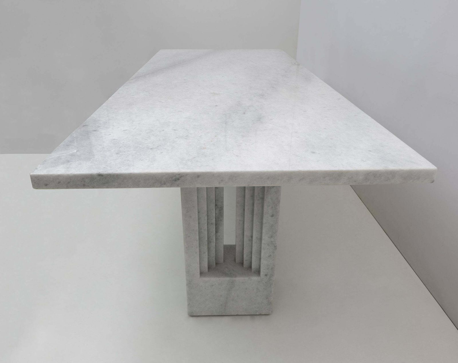 'Delfi' Marble Dining Table By Marcel Breuer And Carlo Scarpa For Gavina, Italy photo vinterior