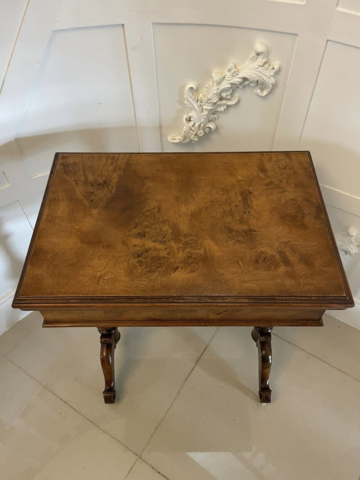 Unusual Antique 19th Century Quality Burr Walnut Jardiniere Table photo vinterior