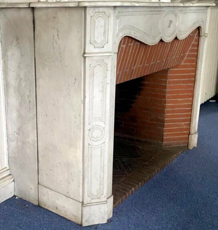 Louis XV Style Fireplace Model Pompadour White Carrara Marble 20th Century photo 3144.5031750000003
