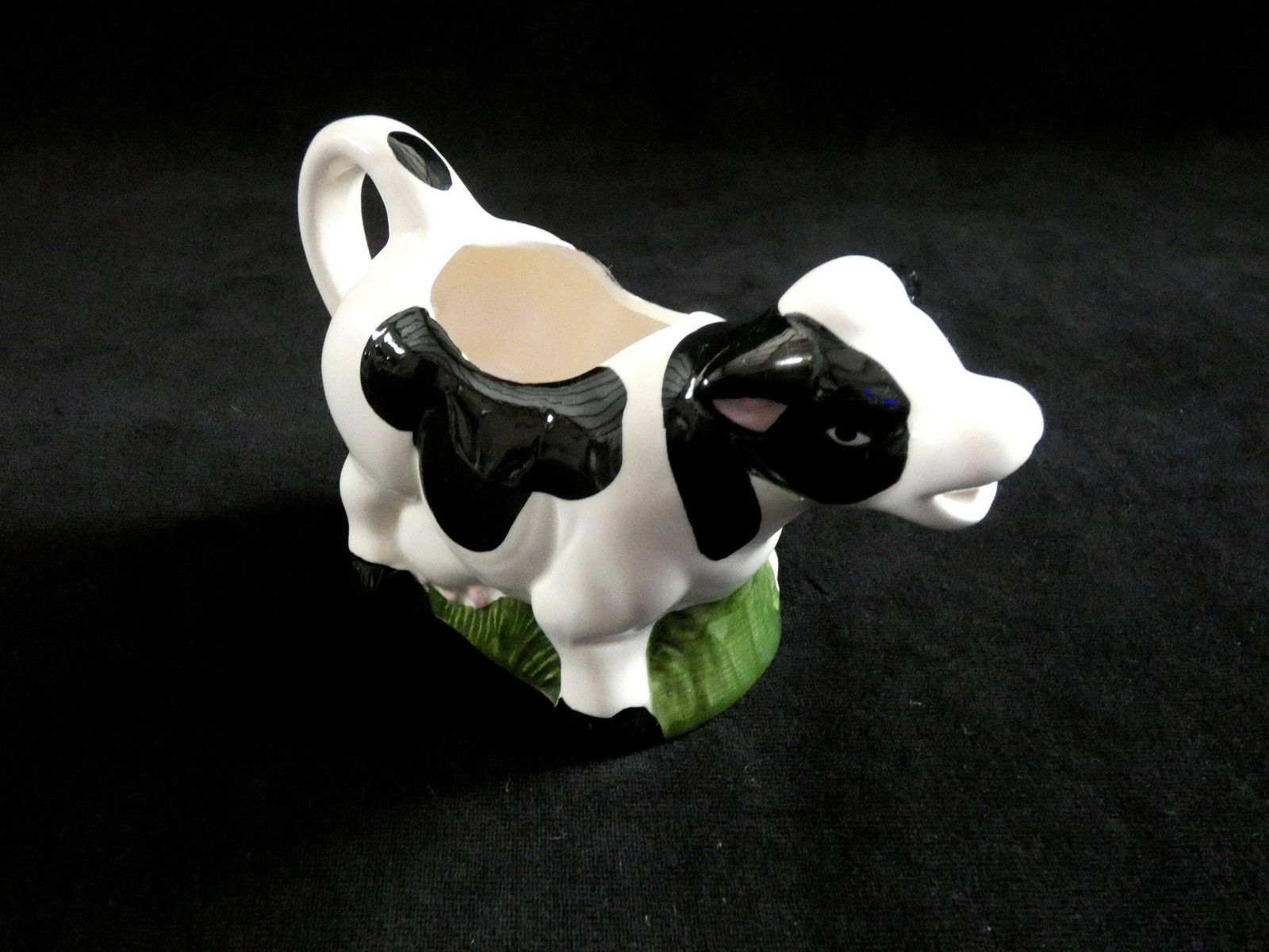 Vintage Franse Faience Koe Vormige Roomkan photo for sale