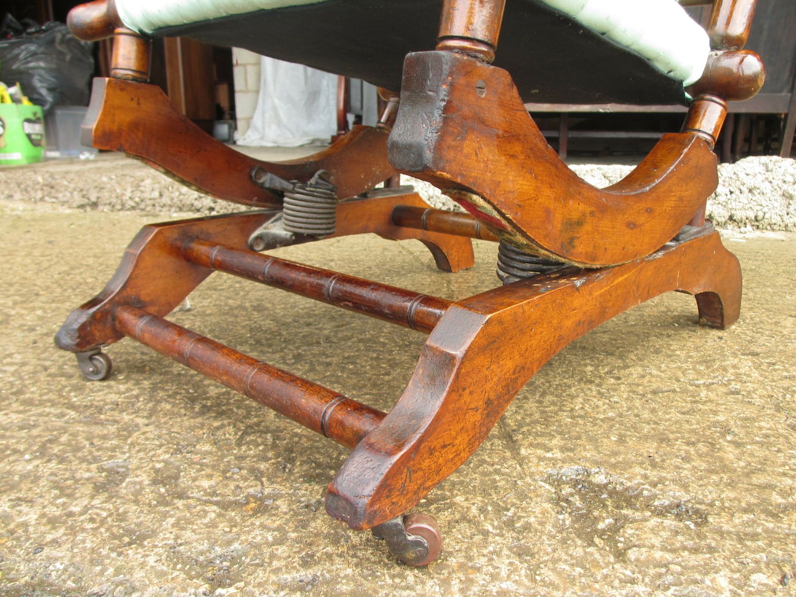 19th Century Beechwood And Upholstered American Rocking Chair photo vinterior