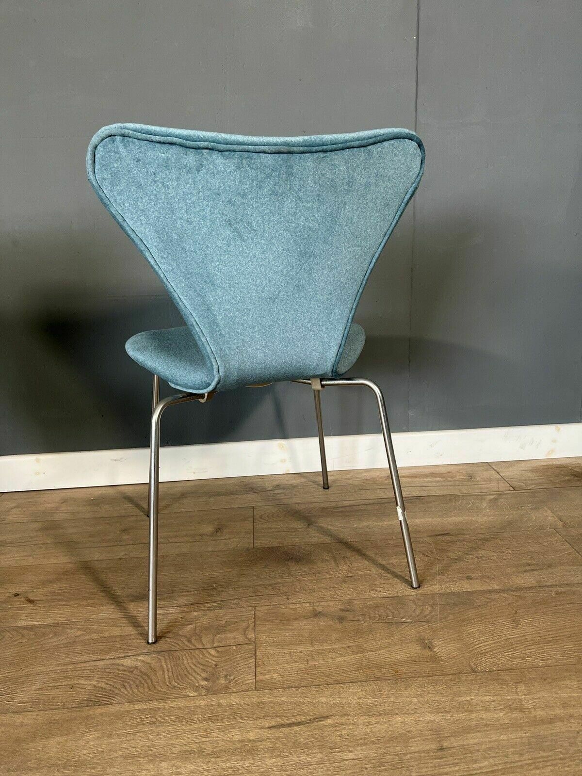 photo for sale Set Of 3 Fritz Hansen Series 7 Chairs 1969