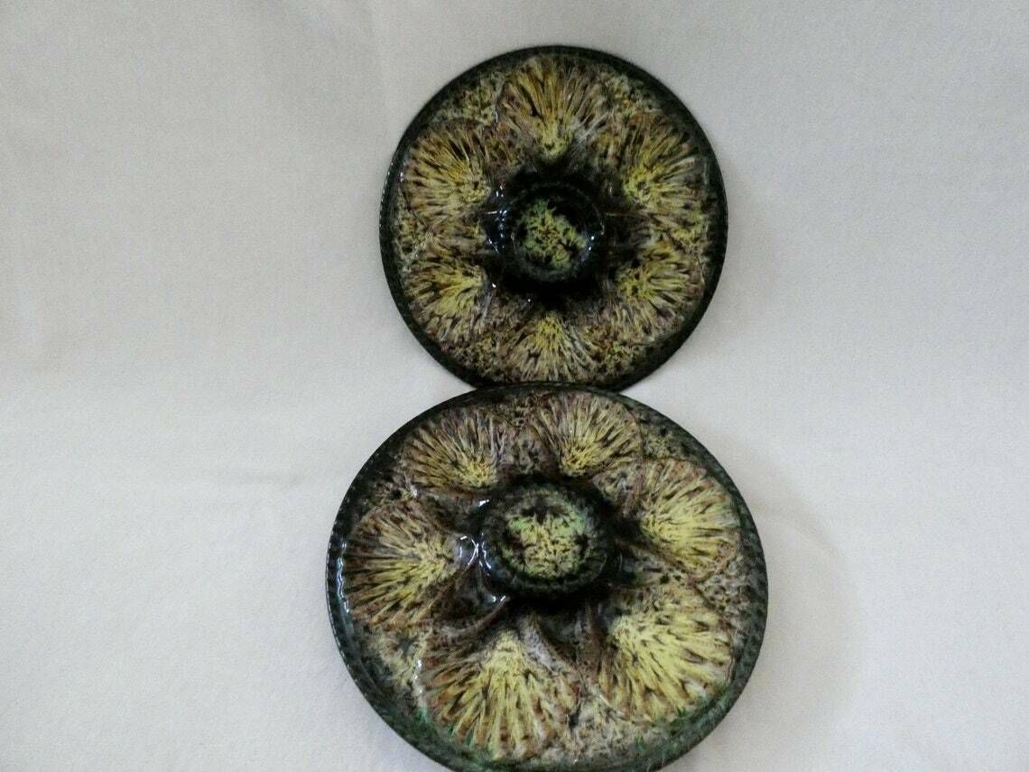 photo for sale 1 Zeldzaam Marius Guige Oesterbord, Vintage Majolica Oesterplatter, Vallauris Aardewerk, Frankrijk, Jaren 1950