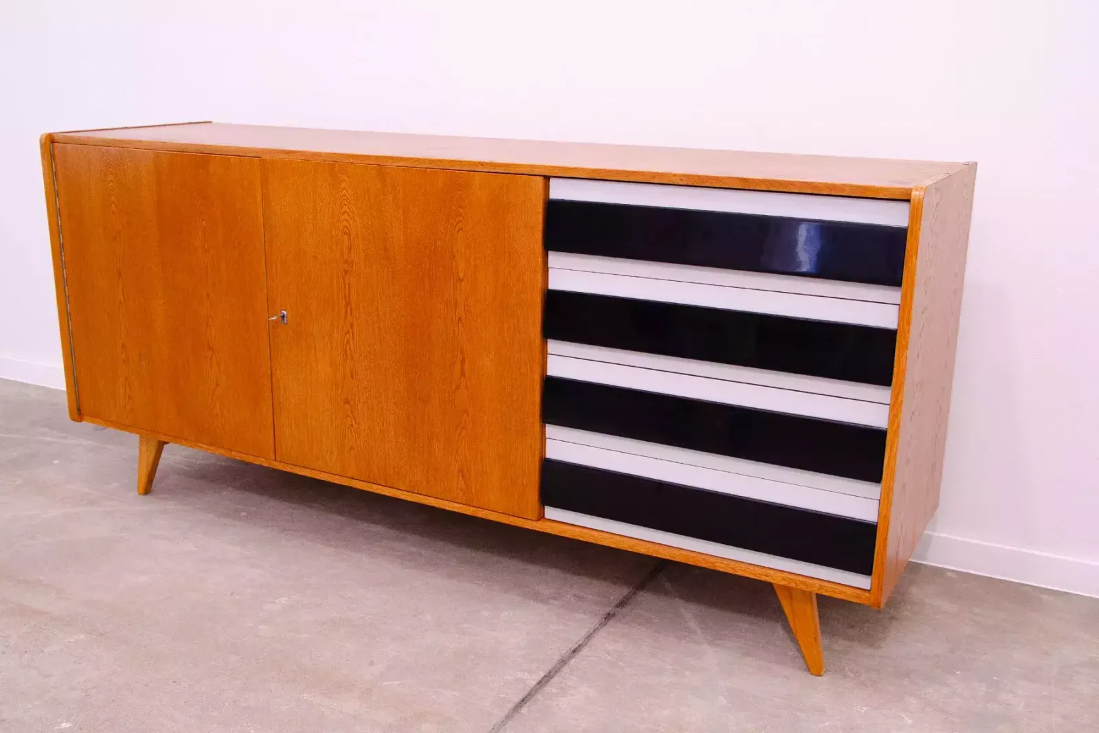 photo vinterior Mid Century U 460 Sideboard By Jiří Jiroutek For Interiér Praha  Czechoslovakia
