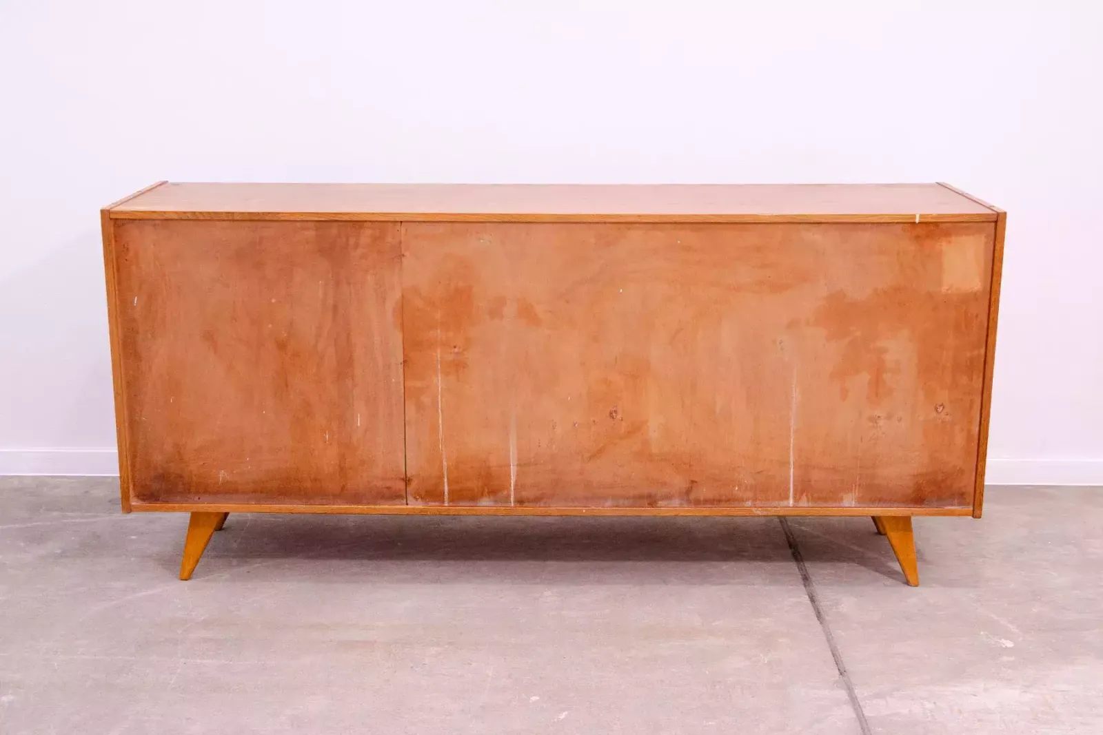 photo vintage Mid Century U 460 Dressoir Van Jiří Jiroutek Voor Interiér Praha, Tsjecho Slowakije