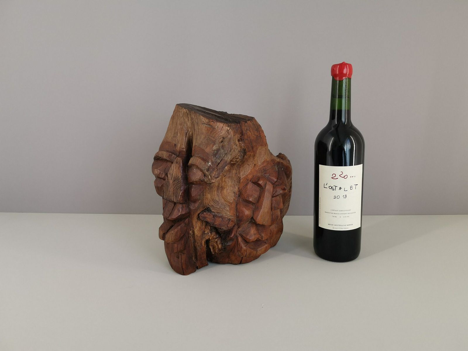photo for sale Sculpture Of 2 Faces On Wood, Raw Art / Brutalist / Modernist / Art / 50s / Mid Century / 1950 / France / Twentieth Century