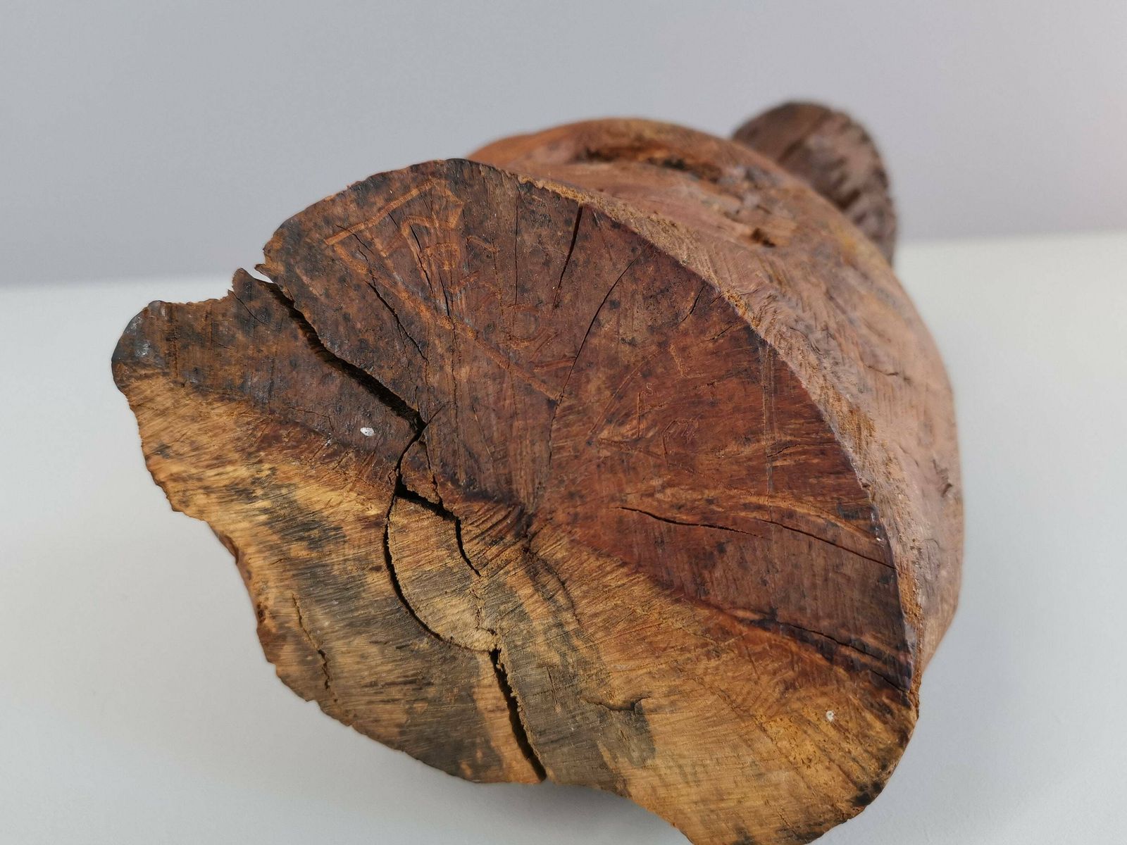 photo furniture Sculpture Bust On Wood / Raw Art / Brutalist / Art / 50s / Mid Century / 1950 / France / Twentieth Century