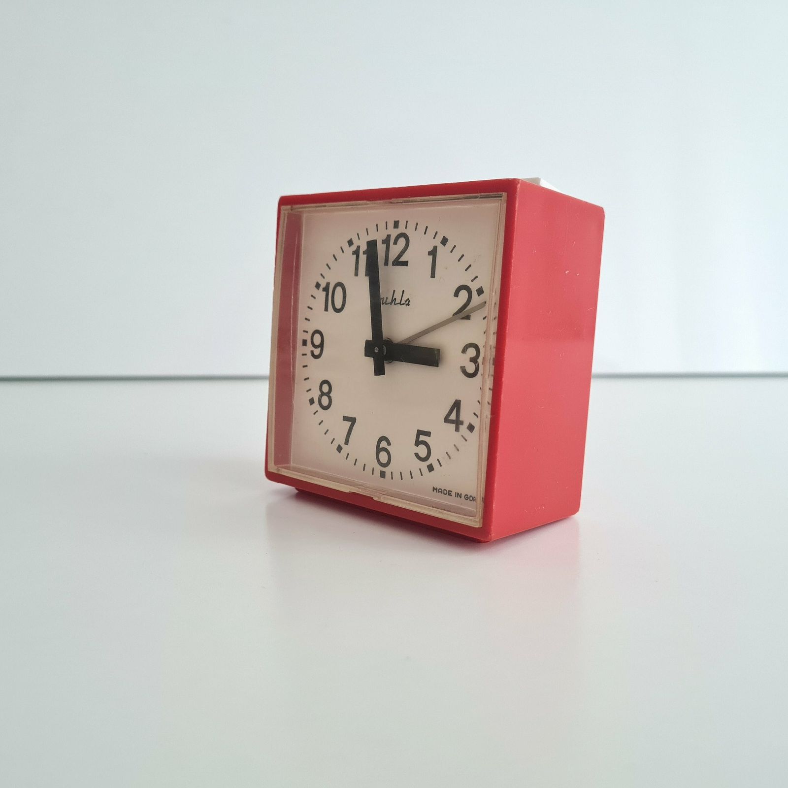 Vintage Mid Century Modern Red Mechanical Alarm Clock Ruhla Gdr 70s