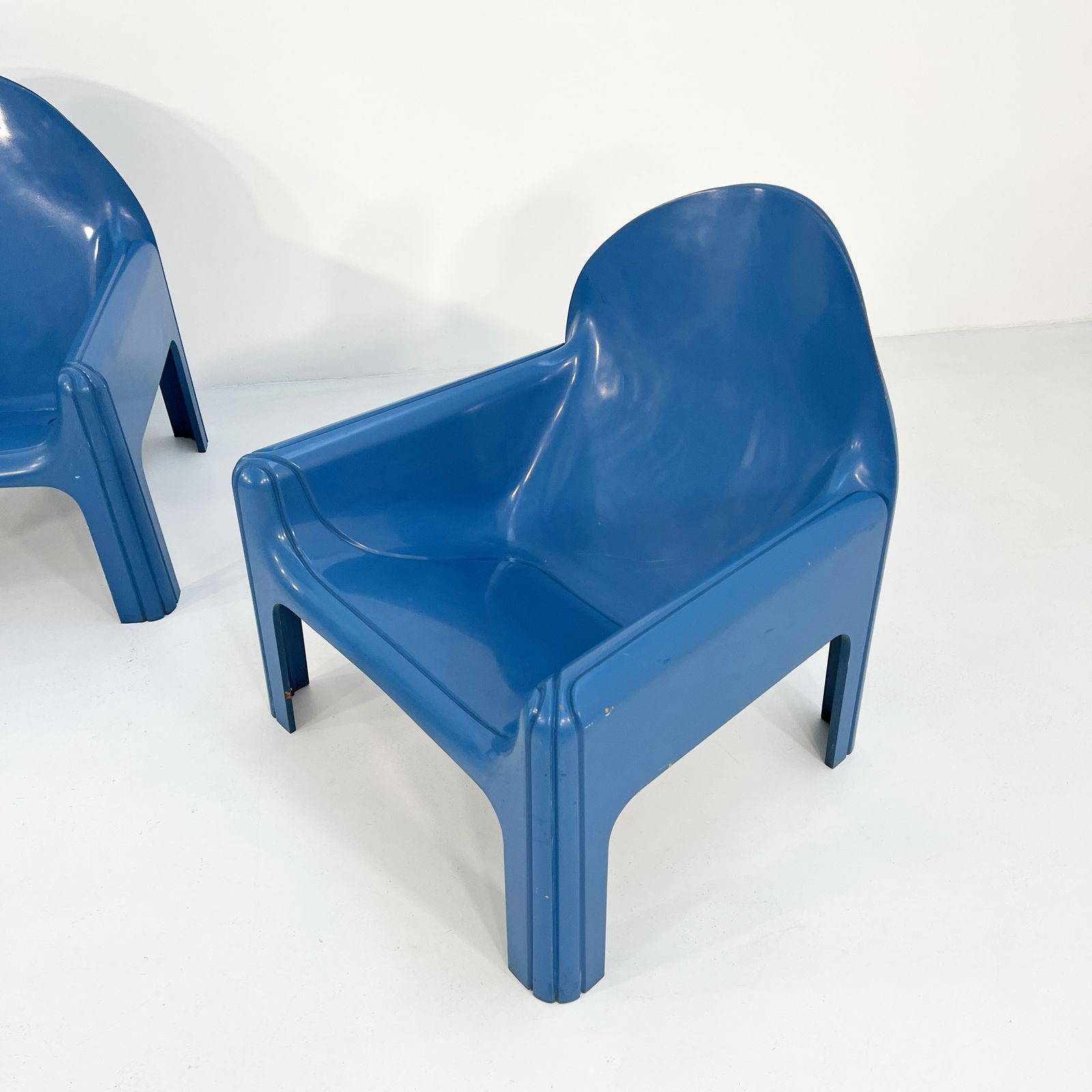 photo furniture Pair Of Blue Model 4794 Lounge Chairs By Gae Aulenti For Kartell, 1970s