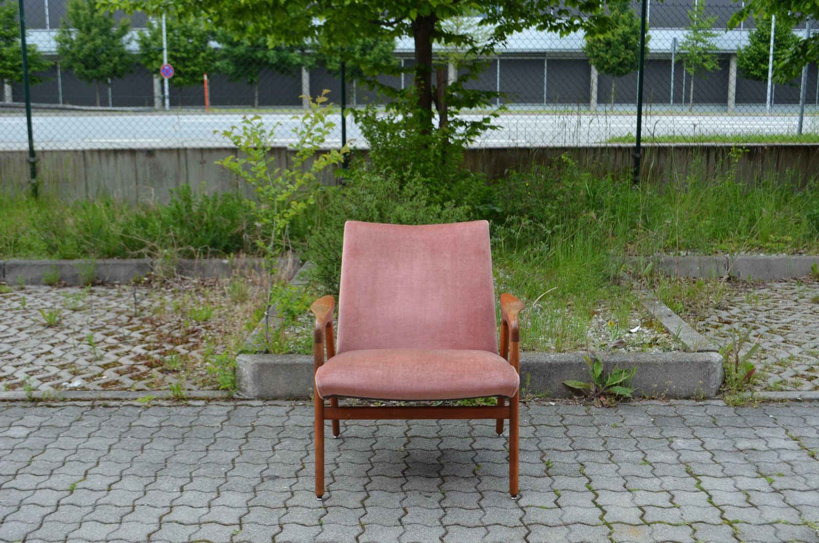 photo furniture Yngve Ekström Modell Lästo Swedese Cherry Blossom Easy Lounge Chair Oak Set Of 2