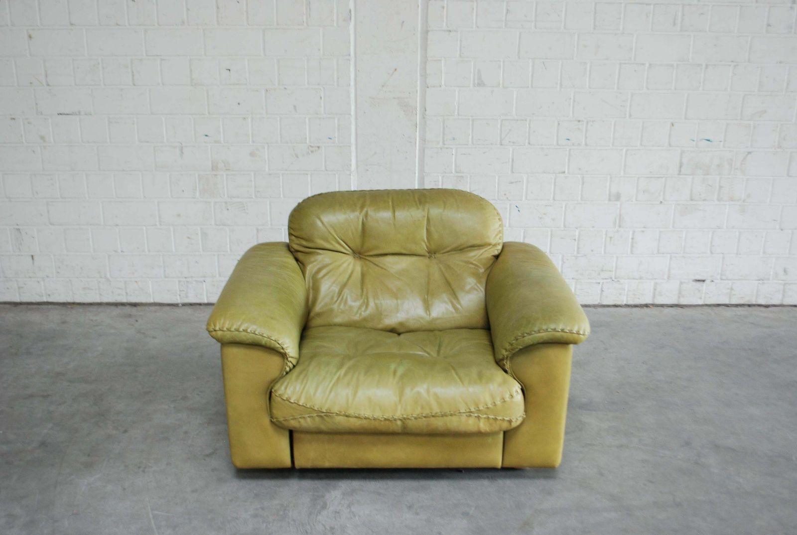De Sede James Bond Leather Lounge Chair Ds 101 Olive Green photo for sale