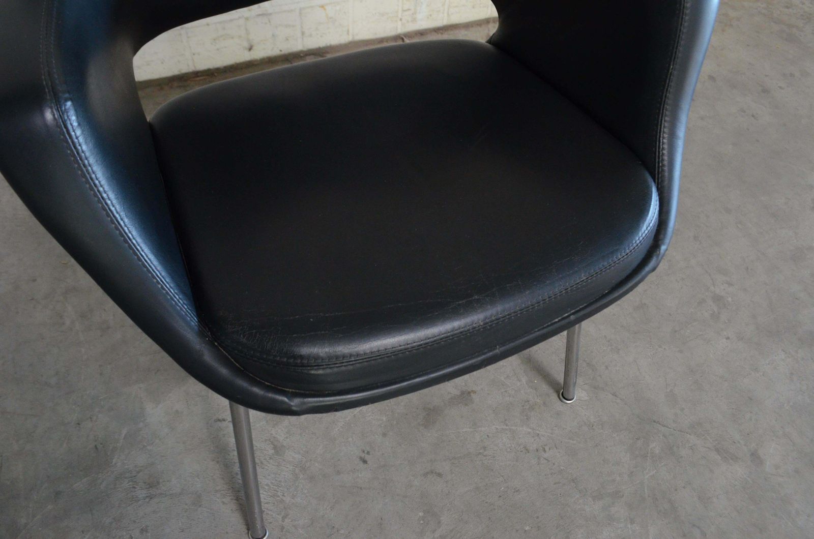 photo vintage Olli Mannermaa Set Of 4 Leather Kilta Chair By Eugen Schmidt & Cassina Martela