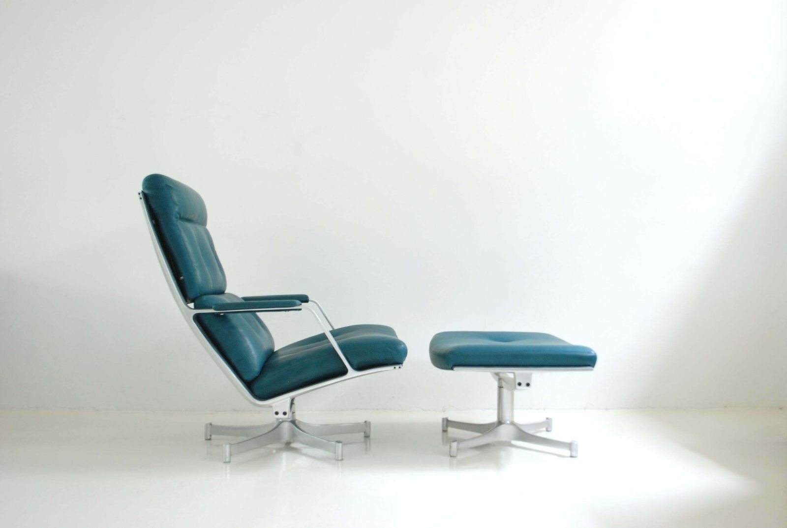 Kill International Fk 85 Lounge Chair And Ottoman Petrol By Kastholm & Fabricius photo furniture
