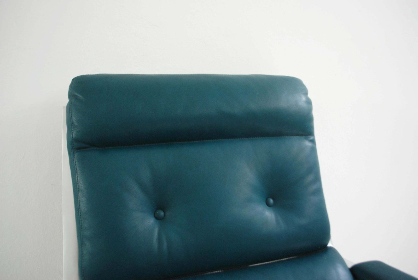 Kill International Fk 85 Lounge Chair And Ottoman Petrol By Kastholm & Fabricius photo Furniture