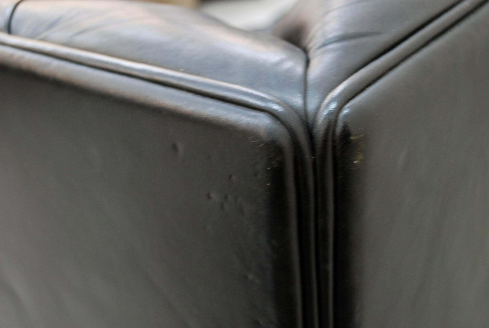 5824.0 Wittmann Black Leather Sofa Model Edwards Design By Eward B. Tuttle photo