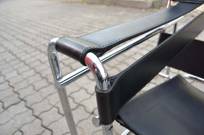 photo furniture Knoll International Wassily Chair By Marcel Breuer Black Leather