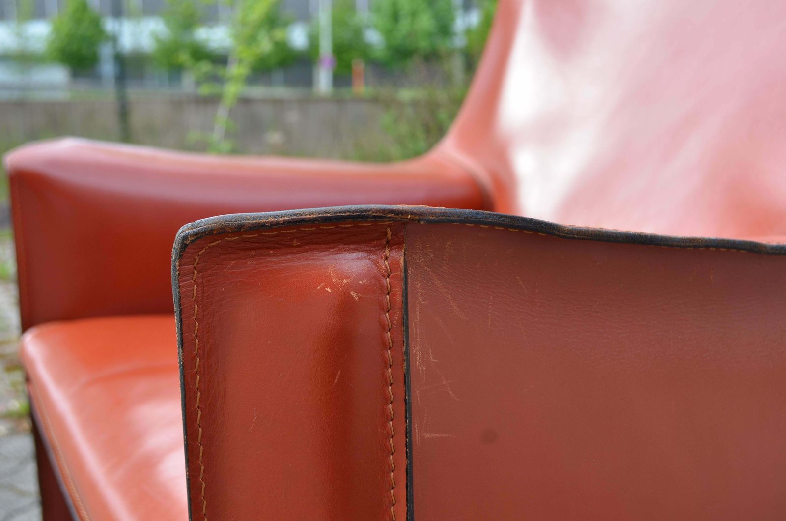 Furniture Cassina Taxi 414 Leather Lounge Chair Armchair China Red / Ox Red photo