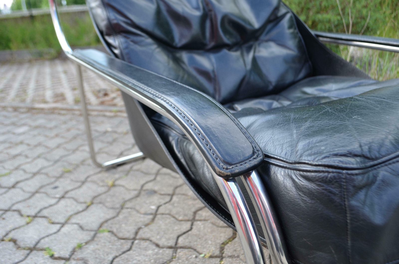 photo vinterior Zanotta Leather Lounge Chair Model Maggiolina Design 1947 By Marco Zanuso