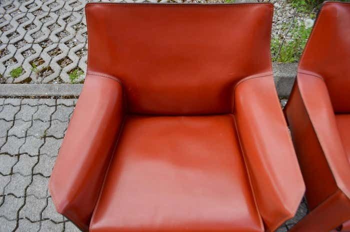 photo vintage Cassina Taxi 414 Leather Lounge Chair Armchair China Red / Ox Red Set Of 4
