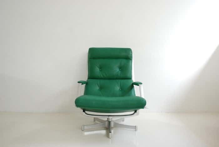 Kill International Fk 85 Lounge Chair Green By Kastholm & Fabricius Kelly Green photo furniture