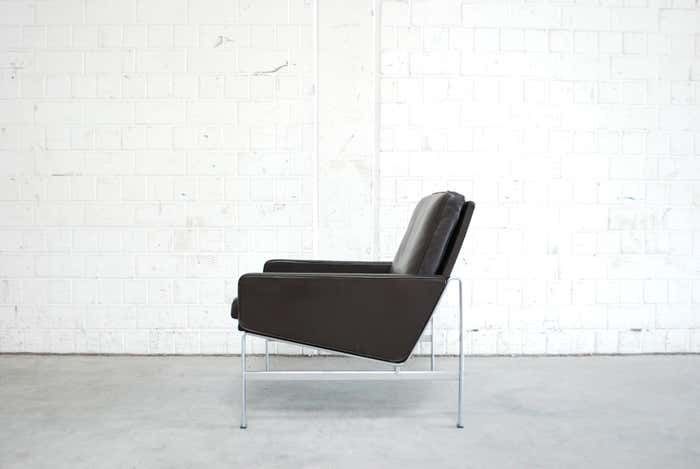 photo furniture Kill International Model 6720 Lounge Chair Armchair By Kastholm & Fabricius