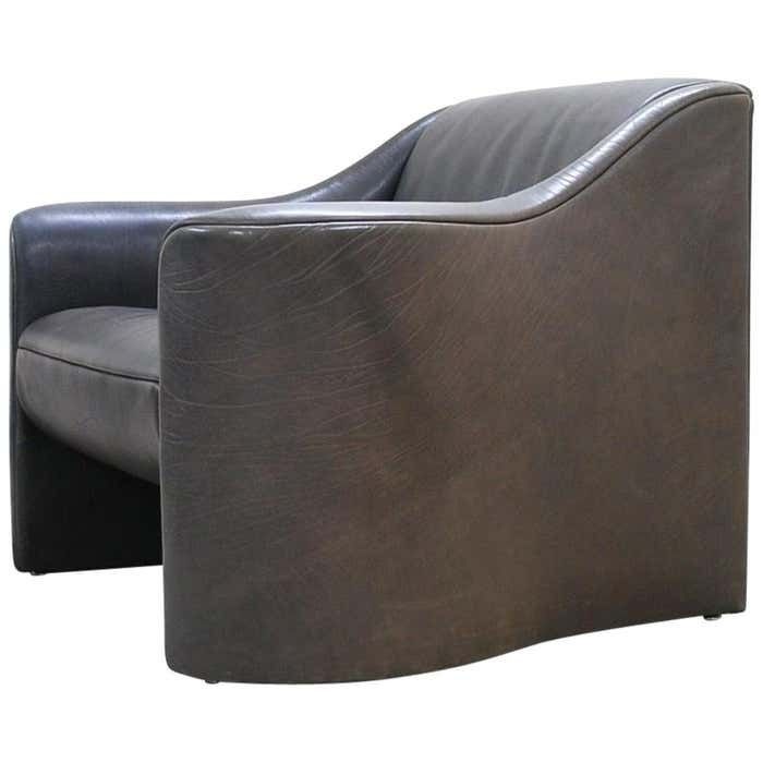 Matteo Grassi Esquire Neck Leather Armchair By Luigi Massoni & Giorgio Cazzaniga
