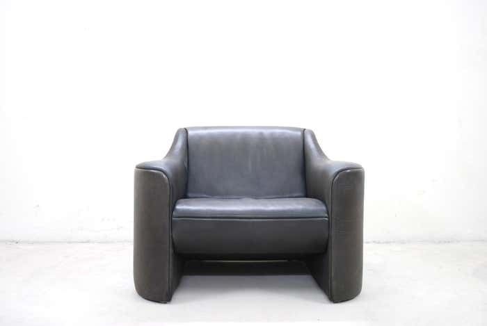 Matteo Grassi Esquire Neck Leather Armchair By Luigi Massoni & Giorgio Cazzaniga photo Furniture