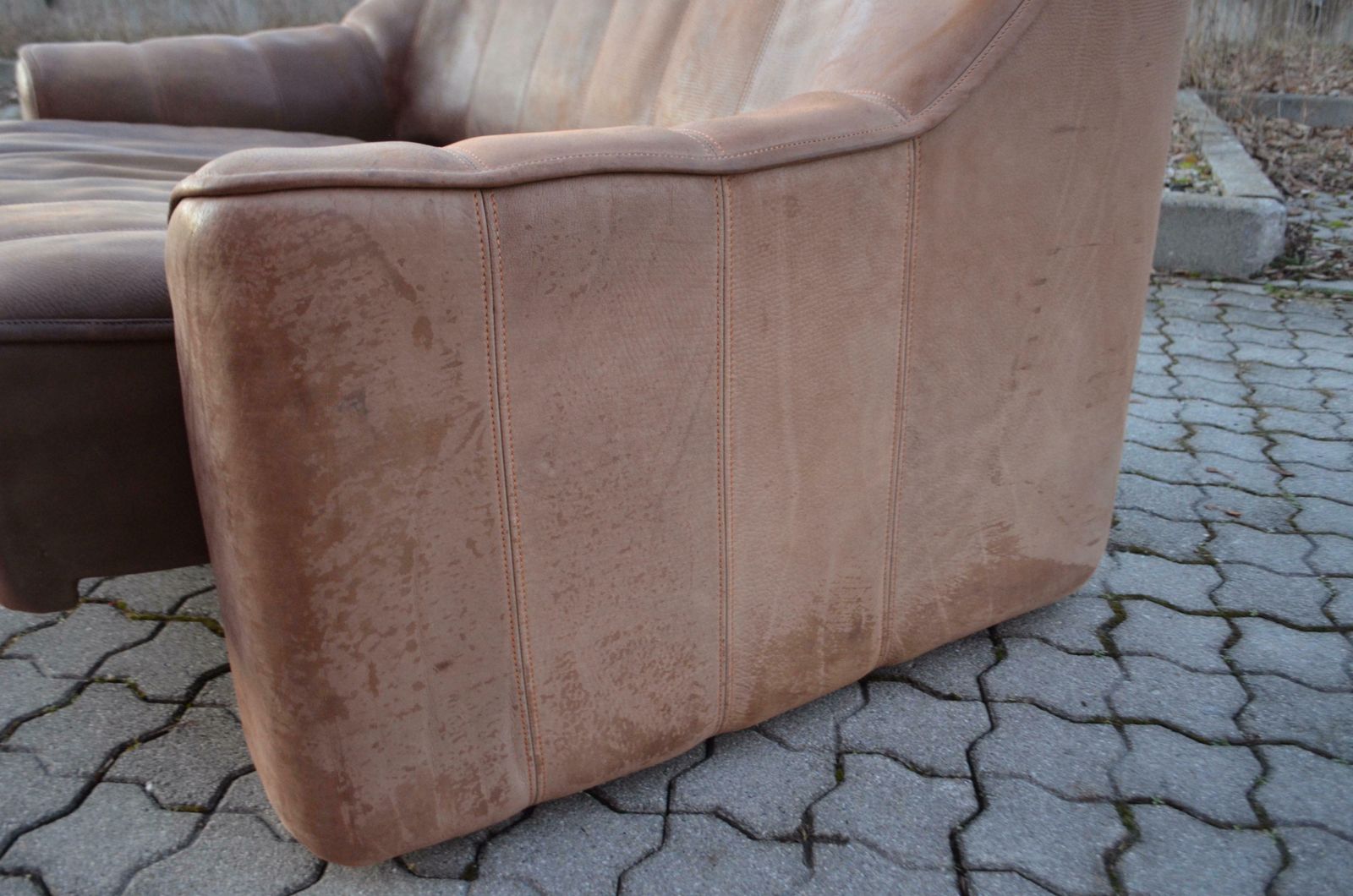 photo buy De Sede Ds 44 Loveseat Neck Leather Sofa Brown