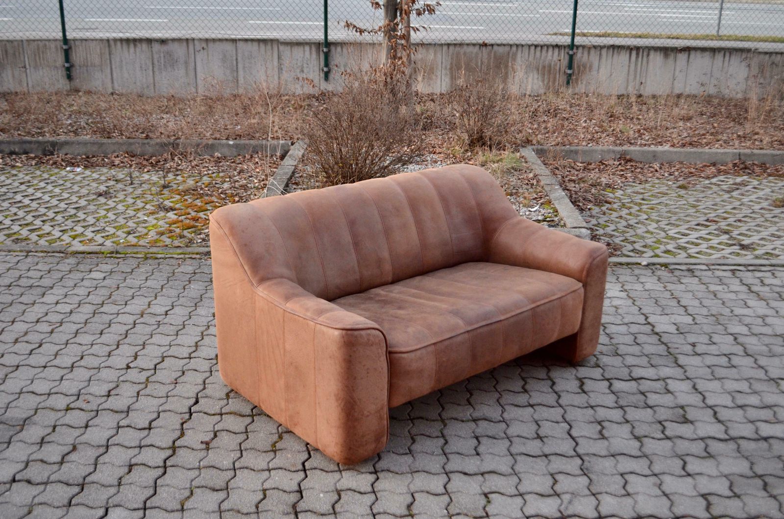 photo vintage De Sede Ds 44 Loveseat Neck Leather Sofa Brown