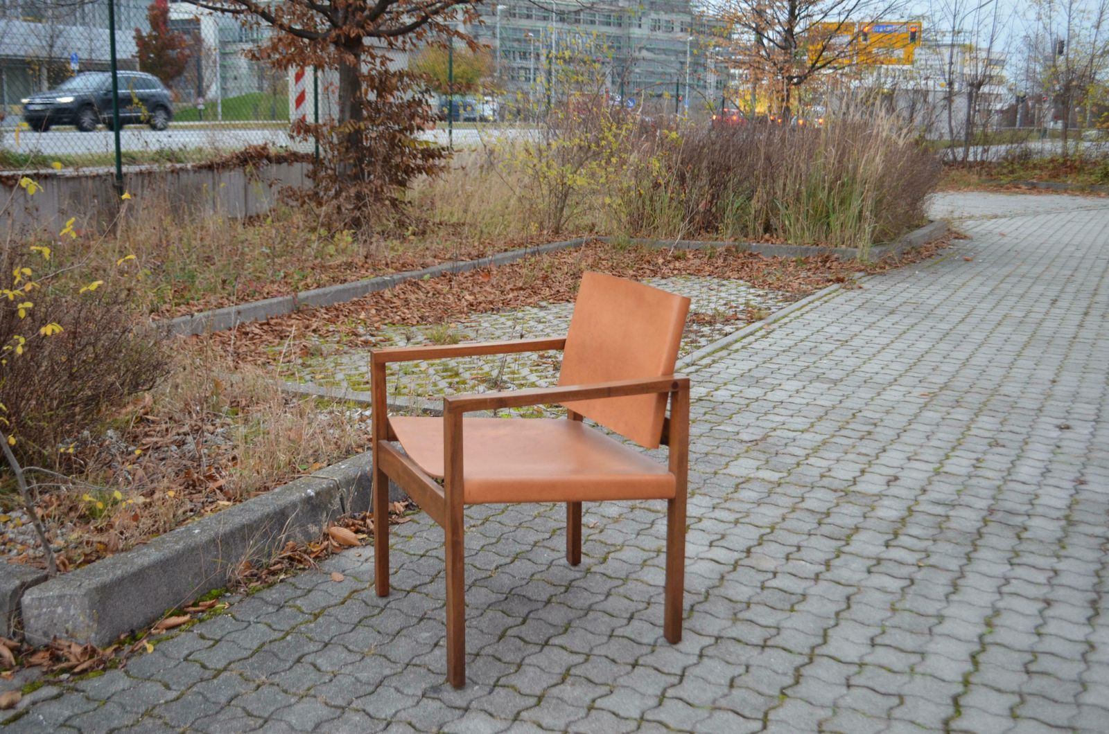 photo furniture Bauhaus Era Minimalist Modernist Cognac Saddle Leather Lounge Chair Armchair