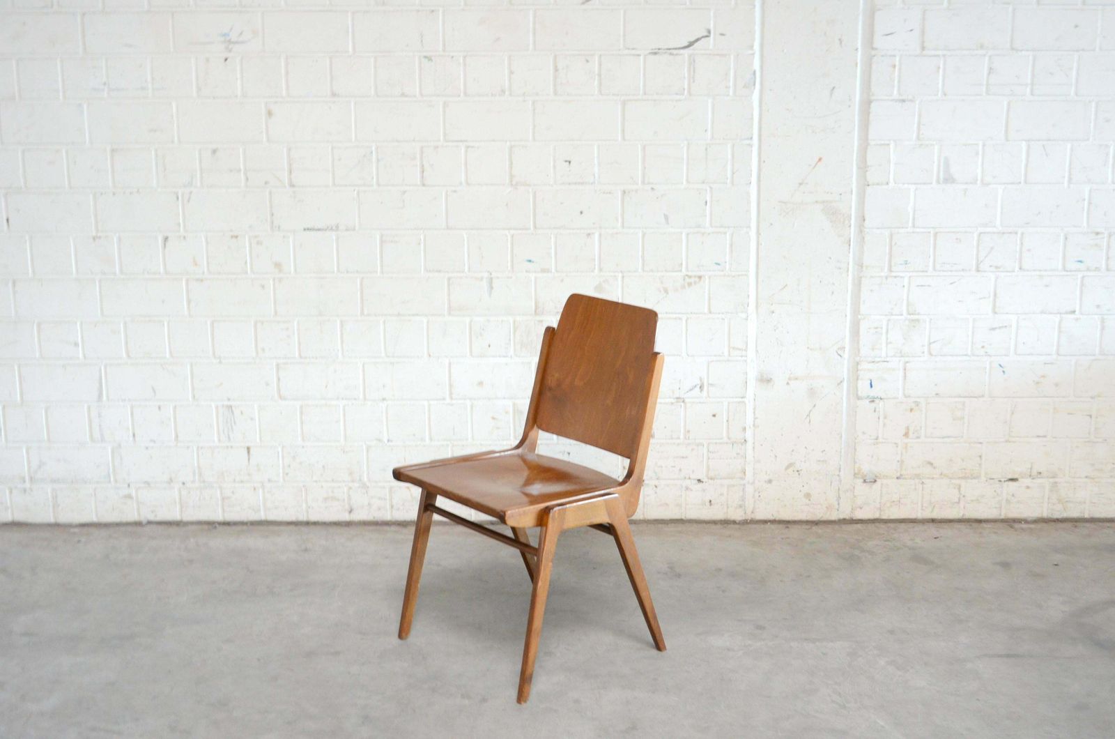 photo furniture 4 Set Of Original Austro Chairs By Franz Schuster For Wiesner Hager Austria 1959