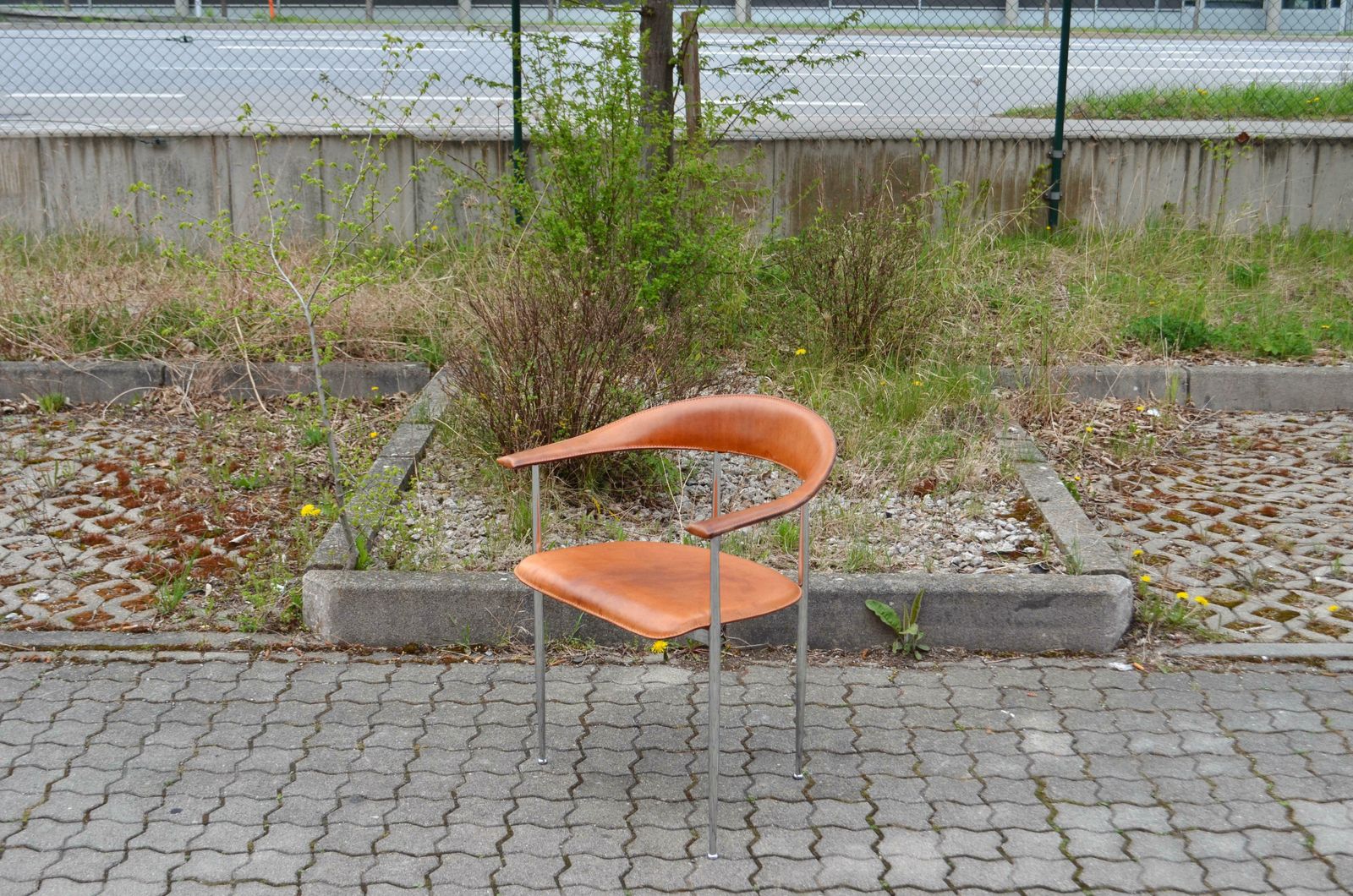 3172.0 Fasem Vintage Cognac Vegetal Leather Chair P40 By Vegni & Gualtierotti photo