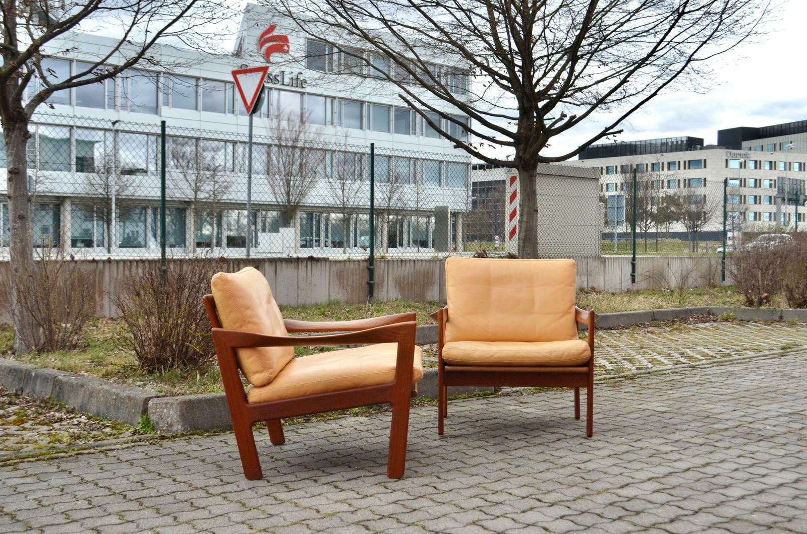 Illum Wikkelsø Wikkelsoe Leather Teak Armchair Chair Ocher Niels Eilersen 1 Of 3 photo vintage