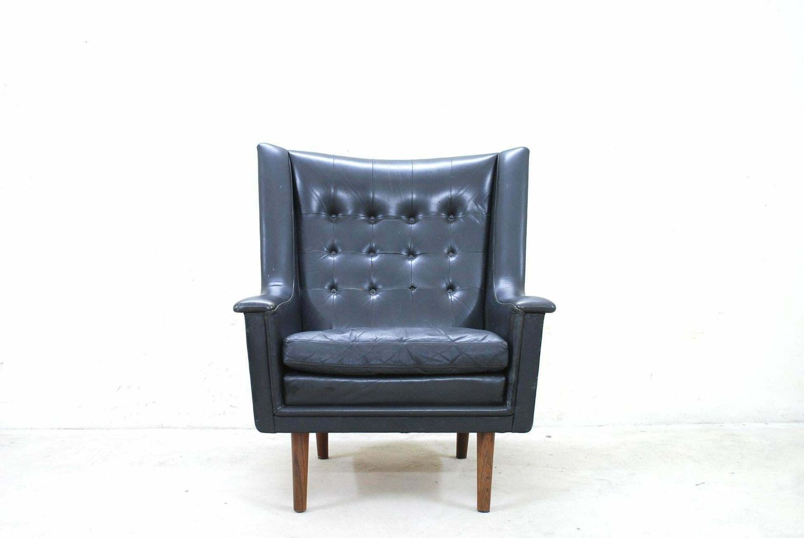 Vejen Polster Mobelfabrik Papa Bear Wingback Black Leather Lounge Chair photo 3172.0