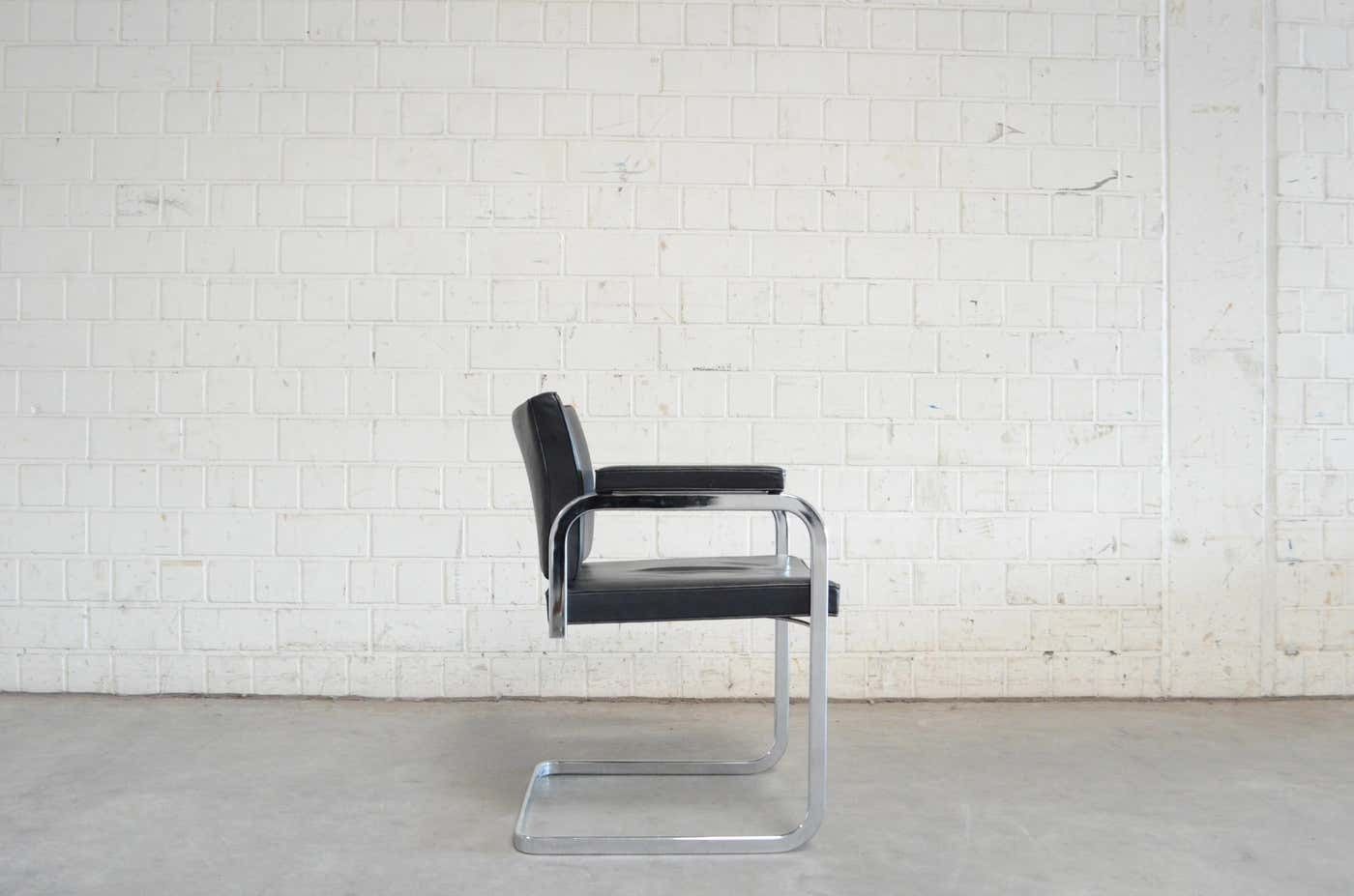 photo buy Robert Haussmann De Sede Rh 305 Chair Black