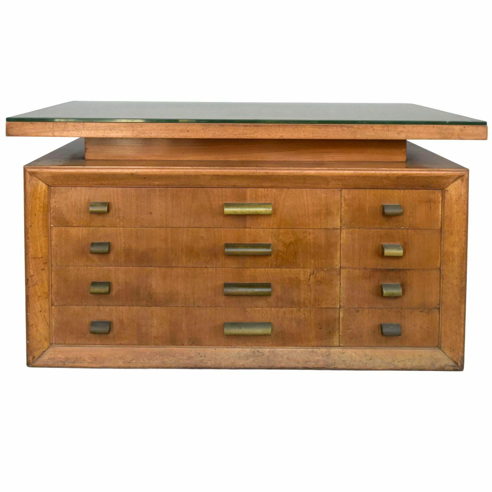 1940 Style Chest Of Drawers With 8 Drawers