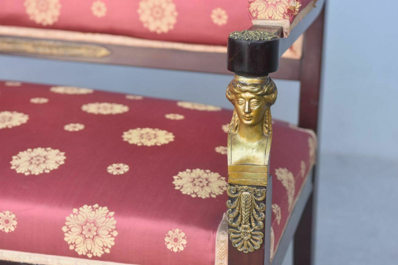 photo furniture Empire Style Mahogany And Gilded Bronze Living Room Upholstered In 19th Century Silk