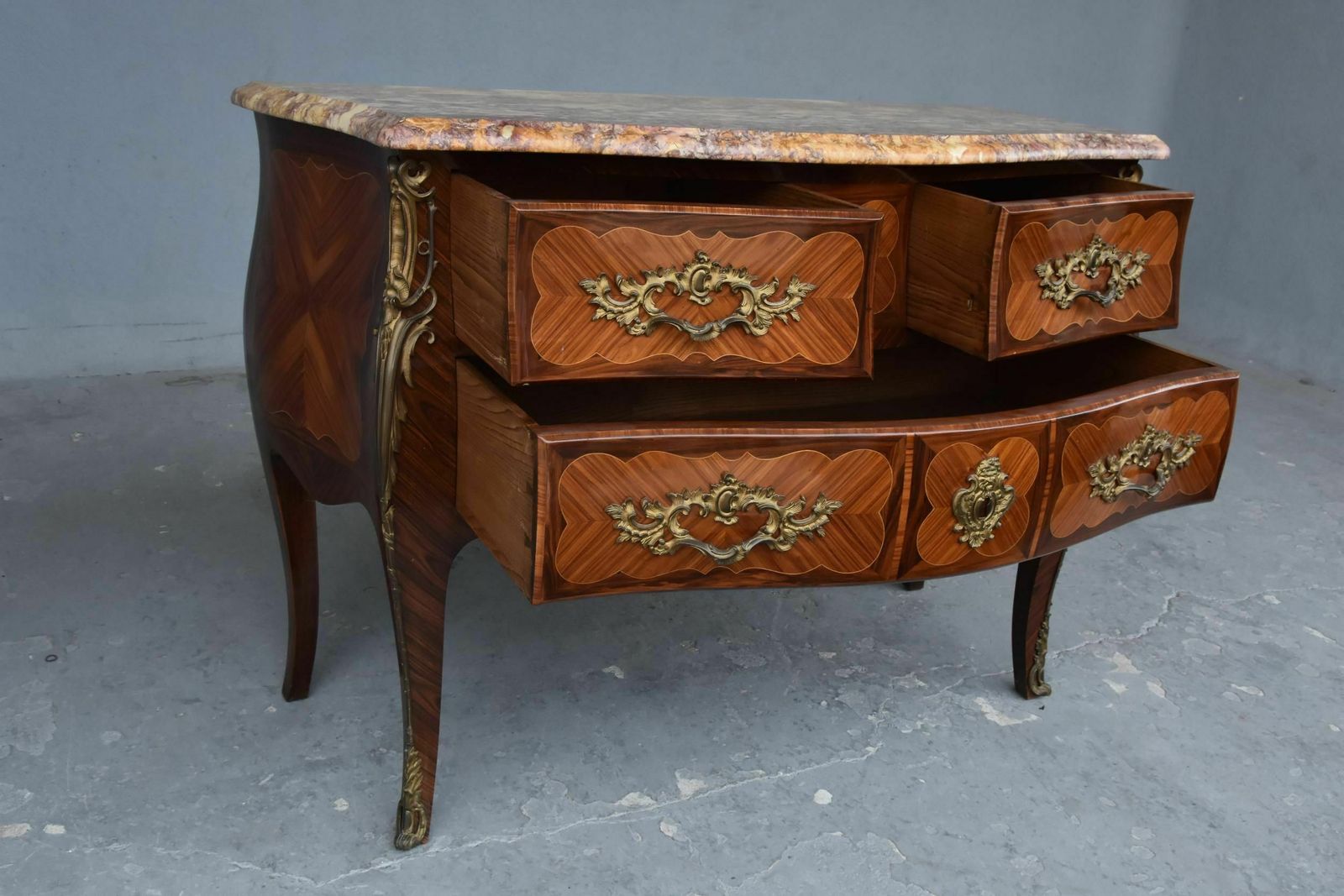 Louis XV Saute Chest Of Drawers, 19th Century Rosewood photo 2484.0
