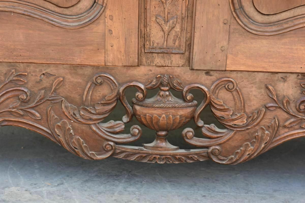 Louis XV Nîmes Wedding Wardrobe From The 18th Century In Walnut To Be Restored photo Furniture