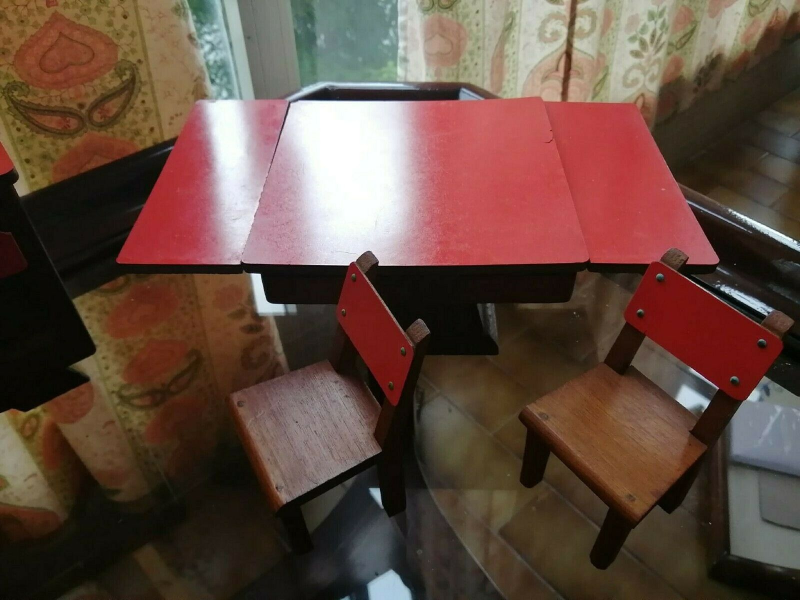 photo furniture Set Of Miniature Kitchen From The 60s. In Wood, Glass And Formica. Very Rare