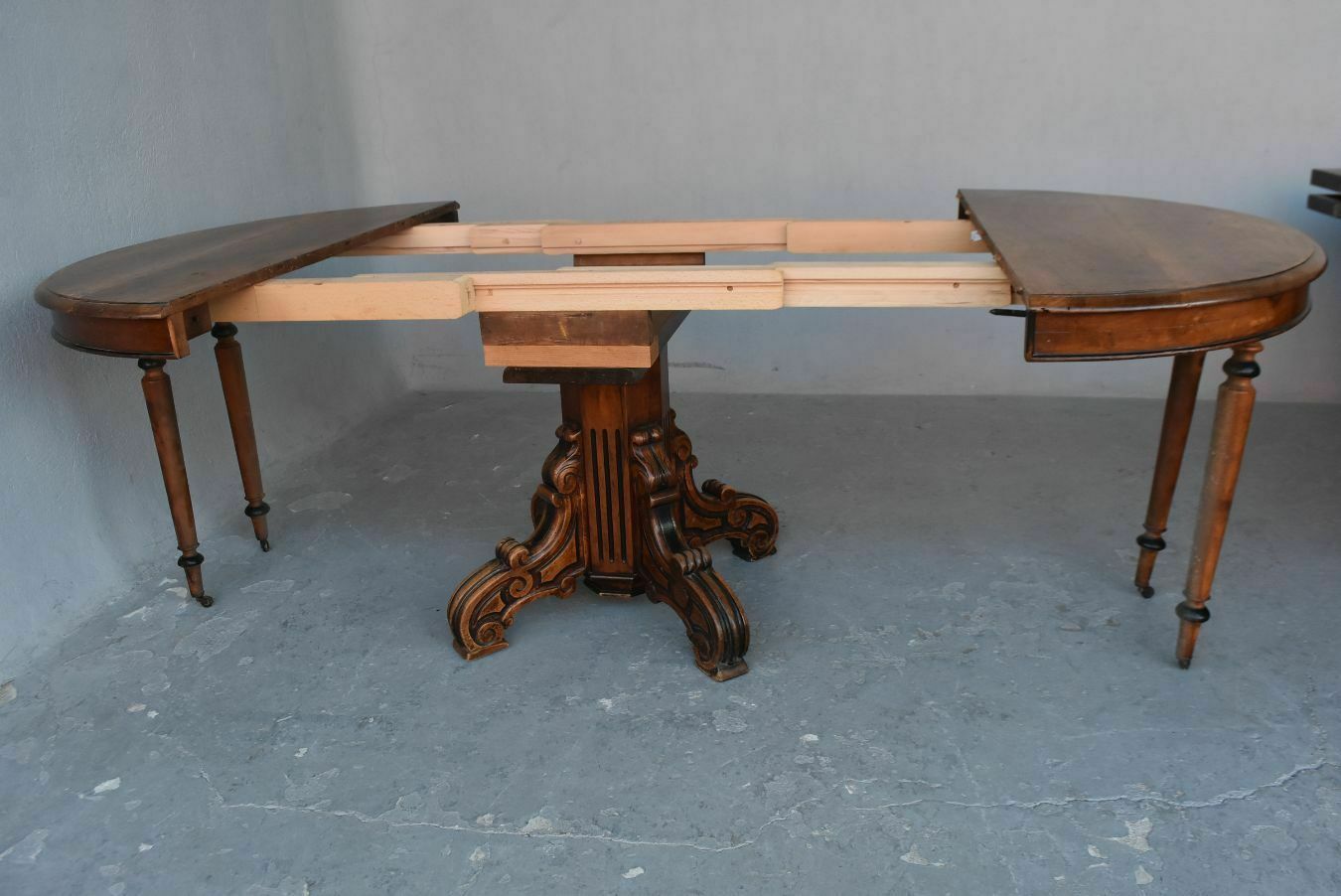 Napoleon III Style Walnut Central Foot Pedestal Table photo 574.0