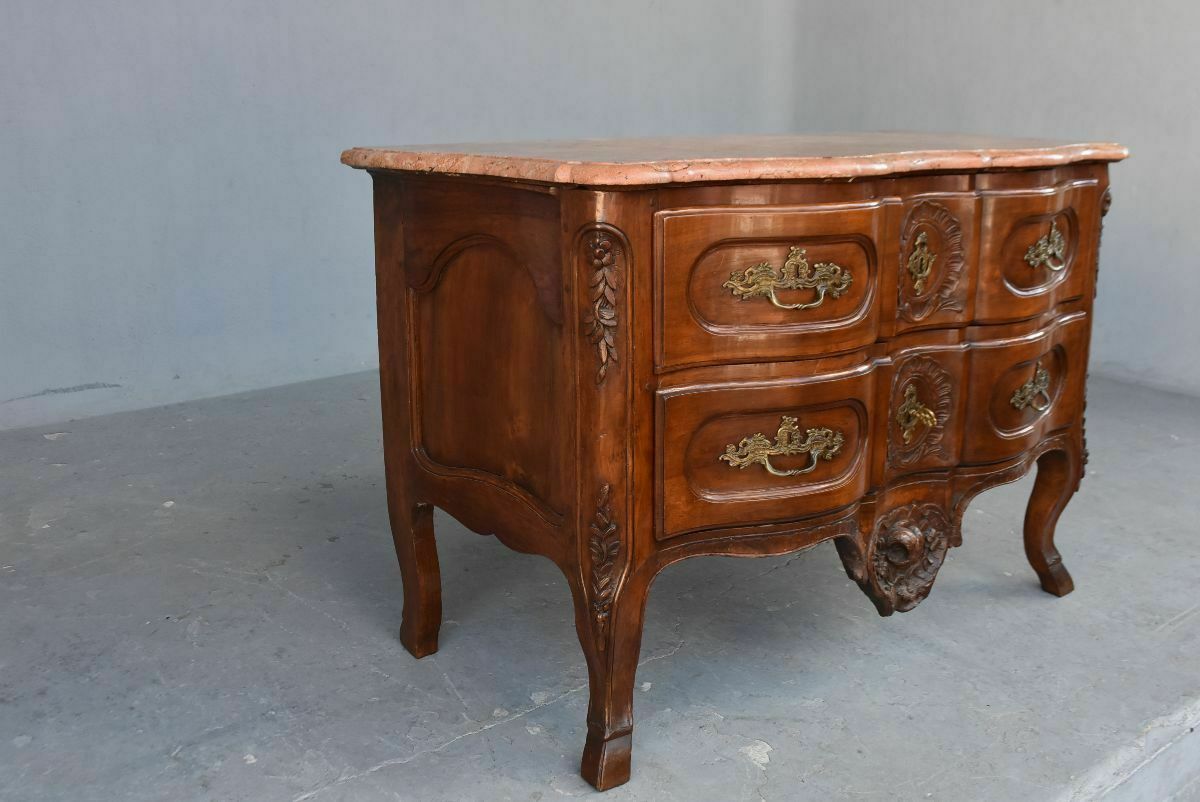 Crossbow Shaped Walnut Jumping Chest Of Drawers, 18th Century photo for sale